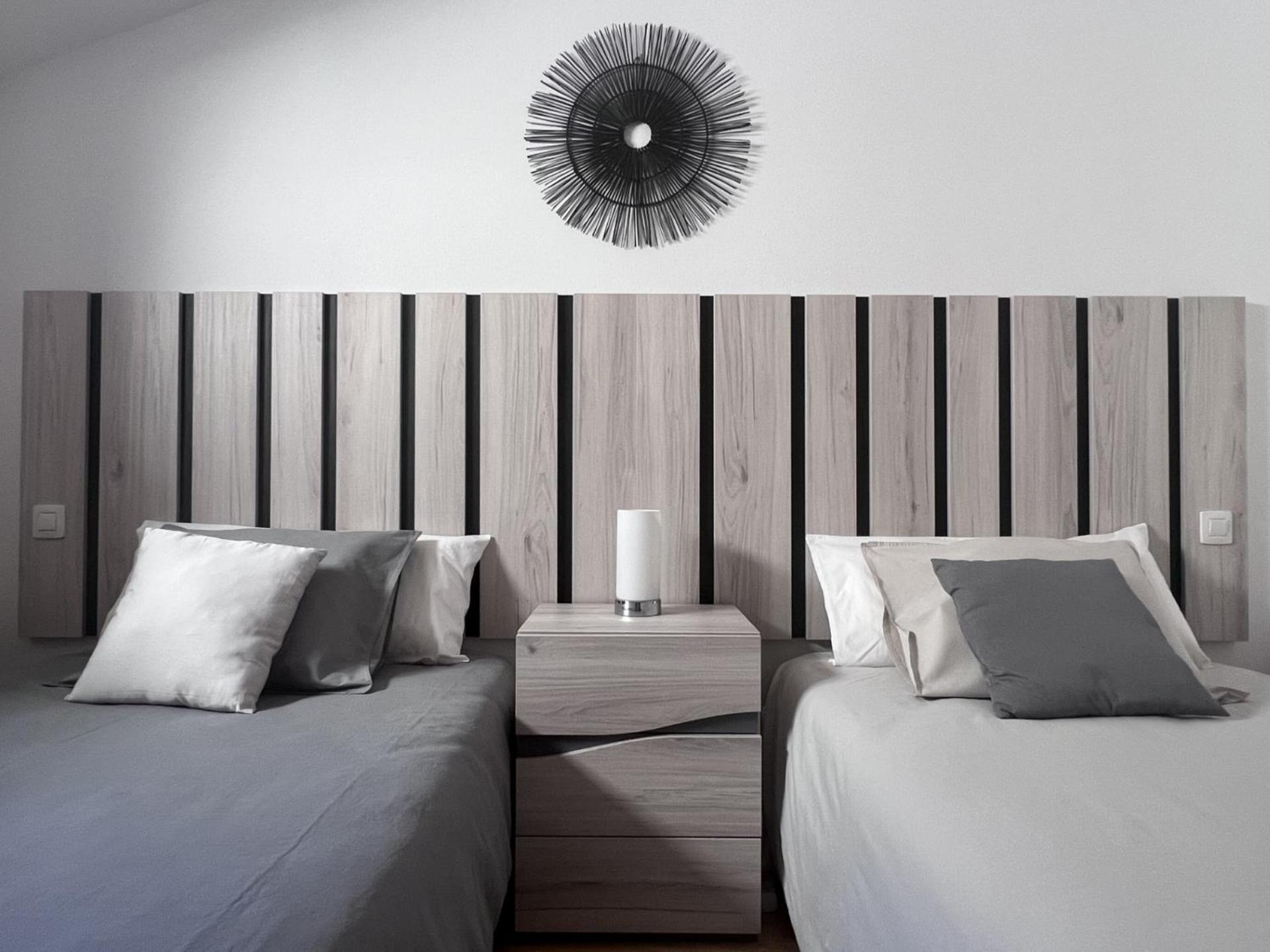 Atico Con Terrazas, Garaje Y Ascensor En El Casco Antiguo Apartment อูเอสกา ภายนอก รูปภาพ